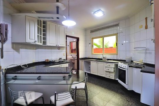 Cozinha de apartamento à venda com 3 quartos, 150m² em Vila Gilda, Santo André