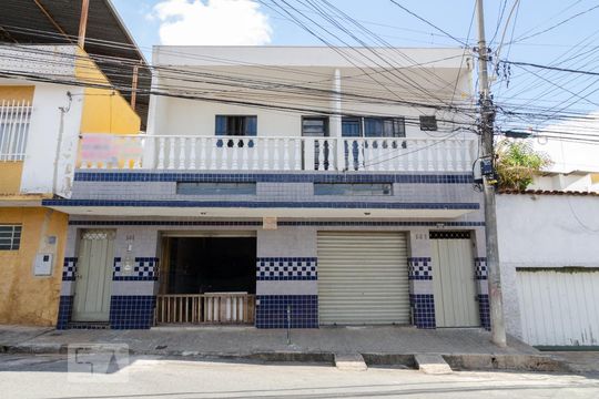 Fachada rua com apto andar cima de casa à venda com 3 quartos, 268m² em Alto Caiçaras, Belo Horizonte