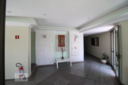 Hall social de apartamento para alugar com 1 quarto, 45m² em Santo Antônio, São Caetano do Sul