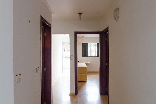 Corredor de casa à venda com 4 quartos, 274m² em Planalto Paulista, São Paulo