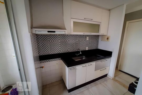 Cozinha de apartamento à venda com 2 quartos, 50m² em Quinta da Paineira, São Paulo