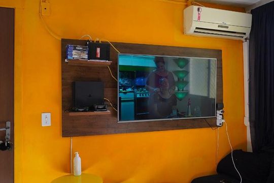 Sala de apartamento à venda com 2 quartos, 40m² em Mário Quintana, Porto Alegre