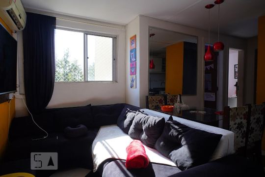 Sala de apartamento à venda com 2 quartos, 40m² em Mário Quintana, Porto Alegre