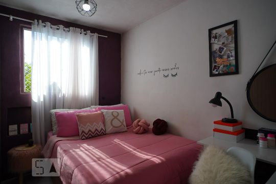 Quarto 1 de apartamento à venda com 2 quartos, 40m² em Mário Quintana, Porto Alegre