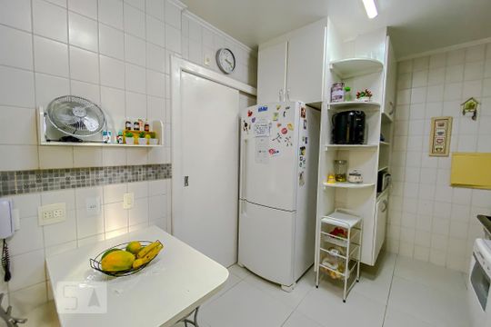 Cozinha de apartamento à venda com 3 quartos, 87m² em Vl R Feijo, São Paulo