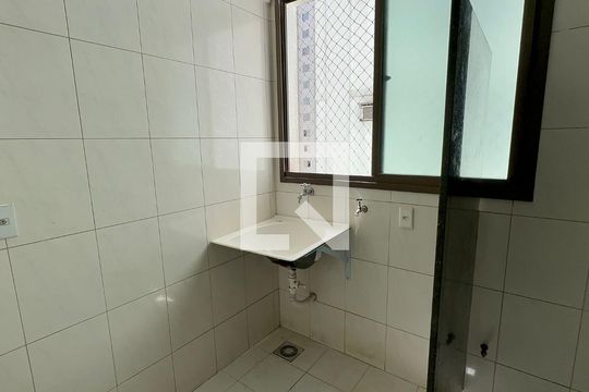 Área de Serviço de apartamento para alugar com 3 quartos, 83m² em Jardim Goiás, Goiânia