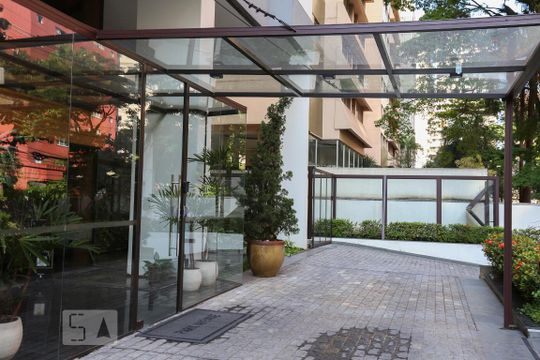 Fachada de apartamento à venda com 2 quartos, 75m² em Itaim Bibi, São Paulo
