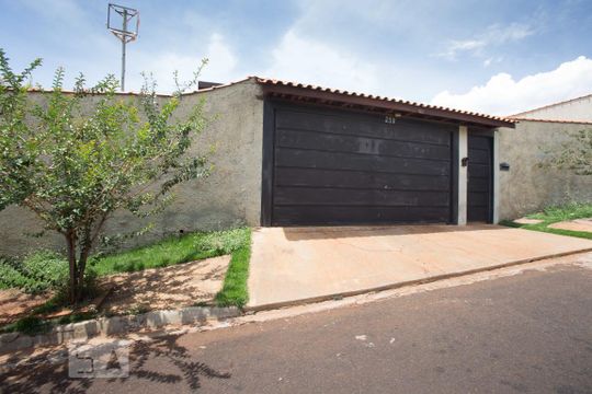 Fachada de casa para alugar com 3 quartos, 950m² em Jardim Itaú, Ribeirão Preto