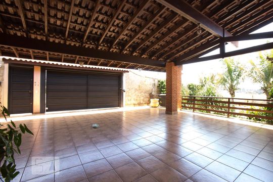 Garagem de casa para alugar com 3 quartos, 950m² em Jardim Itaú, Ribeirão Preto