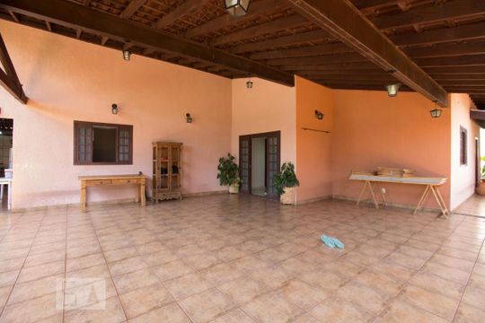 Garagem de casa para alugar com 3 quartos, 950m² em Jardim Itaú, Ribeirão Preto