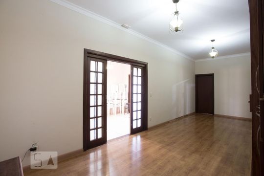 Sala íntima de casa para alugar com 3 quartos, 950m² em Jardim Itaú, Ribeirão Preto
