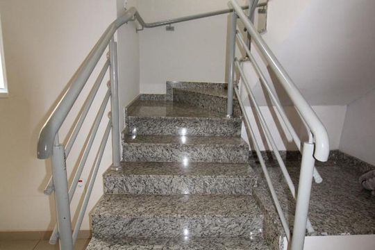 Escada de casa à venda com 4 quartos, 650m² em Vila Nova, Campinas