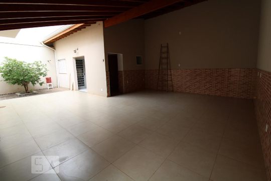 Quintal de casa à venda com 4 quartos, 650m² em Vila Nova, Campinas