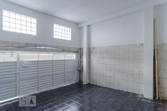 Garagem de casa à venda com 3 quartos, 200m² em Campo Belo, São Paulo