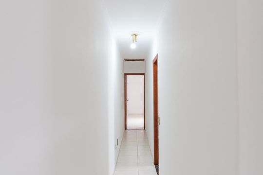 Corredor de casa à venda com 3 quartos, 200m² em Campo Belo, São Paulo