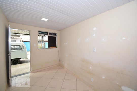 Sala de casa para alugar com 1 quarto, 35m² em Irajá, Rio de Janeiro