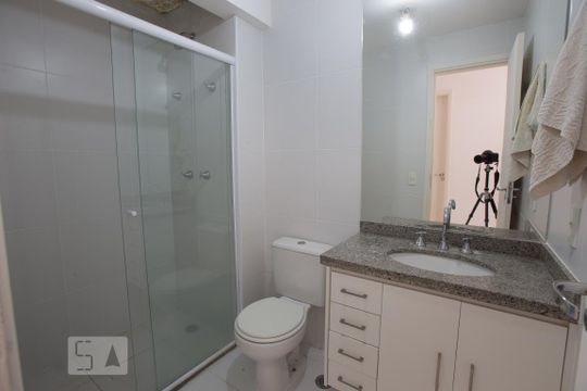 Banheiro social de apartamento para alugar com 2 quartos, 70m² em Vila do Golfe, Ribeirão Preto