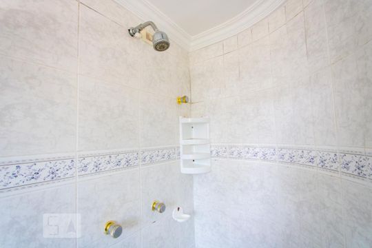 Banheiro social de apartamento à venda com 4 quartos, 135m² em Parque das Nações, Santo André
