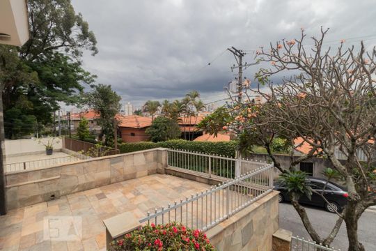 Fachada de casa à venda com 3 quartos, 300m² em Jardim Franca, São Paulo