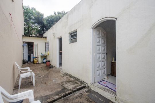 Quintal de casa para alugar com 2 quartos, 160m² em Vila Gustavo, São Paulo