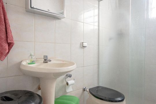 Banheiro de casa à venda com 2 quartos, 160m² em Vila Gustavo, São Paulo