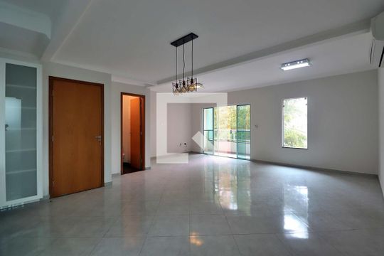 Casa de Condomínio à venda com 3 quartos, 235m² em Vila Guiomar, Santo André