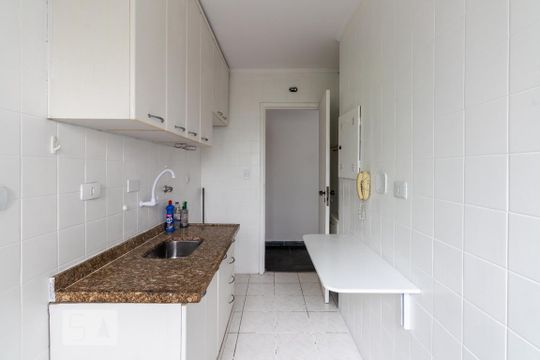 Cozinha de apartamento à venda com 2 quartos, 55m² em Vila Olímpia, São Paulo