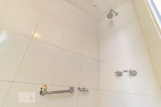 Banheiro de apartamento à venda com 1 quarto, 36m² em Jacarepaguá, Rio de Janeiro
