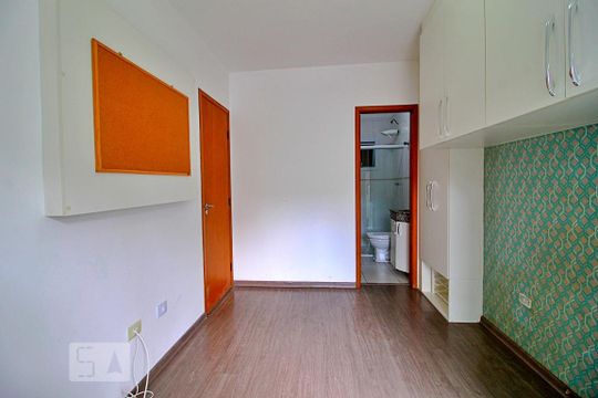 Quarto Suíte de apartamento para alugar com 2 quartos, 72m² em Vila Alice, Santo André