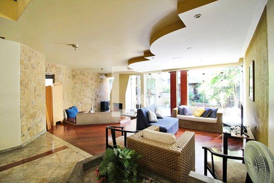 Casa à venda com 4 quartos, 322m² em Vila Homero Thon, Santo André