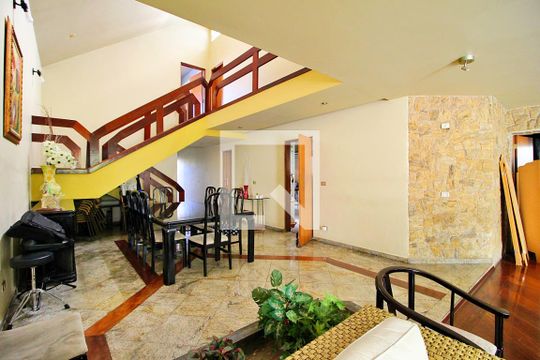Sala de casa à venda com 4 quartos, 322m² em Vila Homero Thon, Santo André