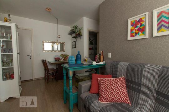 Sala de apartamento para alugar com 2 quartos, 48m² em Cavalhada, Porto Alegre