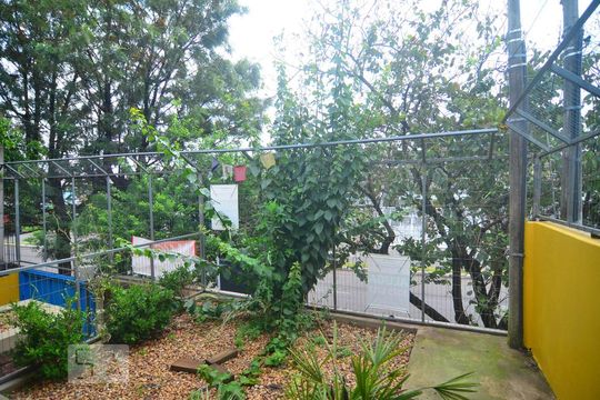 Vista sala de casa à venda com 2 quartos, 300m² em Estância Velha, Canoas