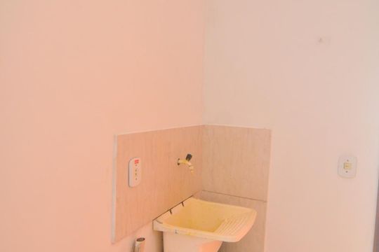Área de serviço de casa à venda com 2 quartos, 300m² em Estância Velha, Canoas