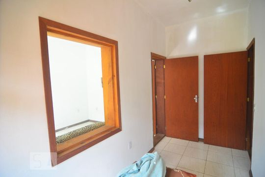 Casa à venda com 2 quartos, 300m² em Estância Velha, Canoas