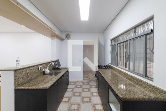 Cozinha de casa à venda com 3 quartos, 330m² em Jardim Triana, São Paulo