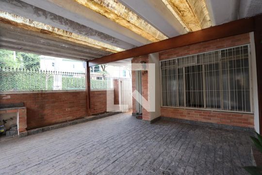 Garagem de casa à venda com 3 quartos, 250m² em Vila Mariana, São Paulo