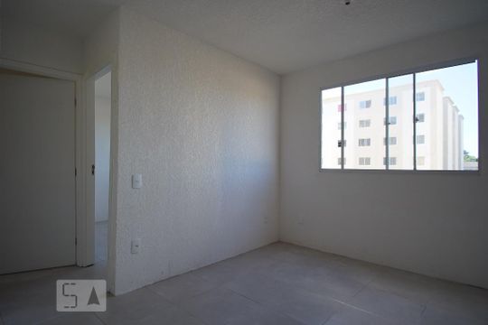 Sala de apartamento à venda com 2 quartos, 40m² em Rubem Berta, Porto Alegre