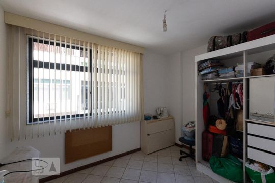 Quarto 1 de casa de condomínio à venda com 4 quartos, 256m² em Tijuca, Rio de Janeiro