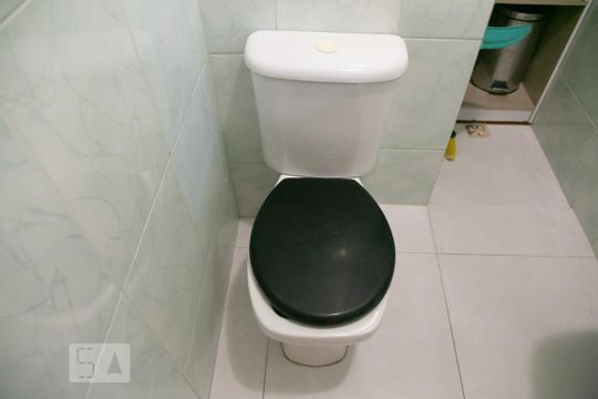 Detalhe de casa à venda com 4 quartos, 300m² em Vila Carmosina, São Paulo