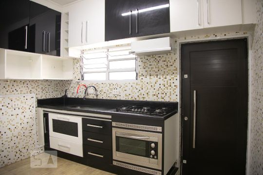 Cozinha - Armários de casa à venda com 4 quartos, 300m² em Vila Carmosina, São Paulo