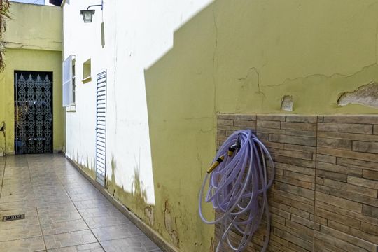 Quintal - Corredor de casa à venda com 3 quartos, 180m² em Vila Arriete, São Paulo