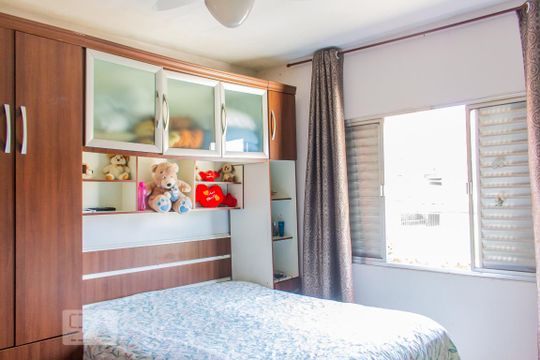 Quarto 1 de casa à venda com 4 quartos, 188m² em Parque Capuava, Santo André