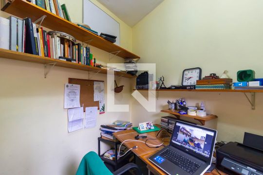 Escritório de casa à venda com 4 quartos, 350m² em Vila Universitária, São Paulo