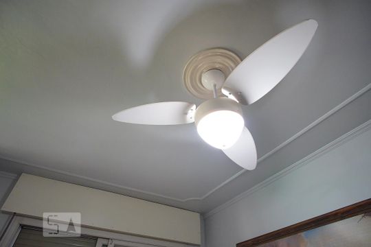 Sala de casa à venda com 5 quartos, 340m² em Jardim Itu Sabará, Porto Alegre