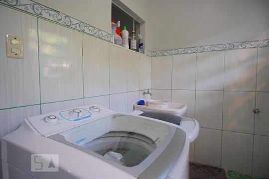 Area de Serviço de casa à venda com 5 quartos, 340m² em Jardim Itu Sabará, Porto Alegre