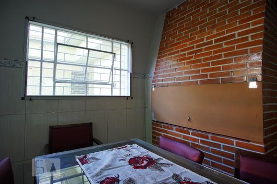 Churrasqueira de casa à venda com 5 quartos, 340m² em Jardim Itu Sabará, Porto Alegre