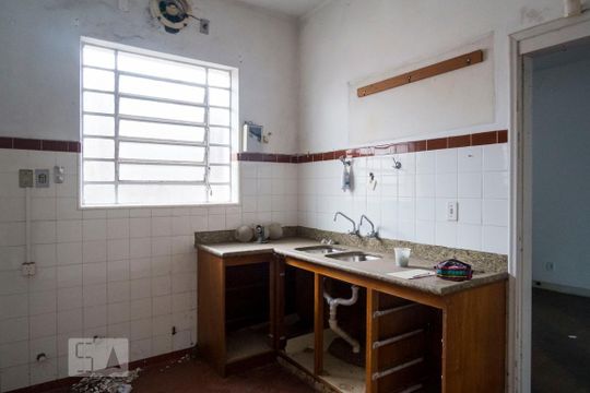 Cozinha de casa à venda com 4 quartos, 210m² em Medianeira, Porto Alegre