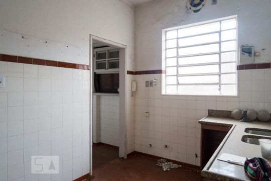 Cozinha de casa à venda com 4 quartos, 210m² em Medianeira, Porto Alegre
