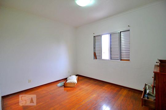 Quarto 1 de casa à venda com 3 quartos, 540m² em Parque João Ramalho, Santo André